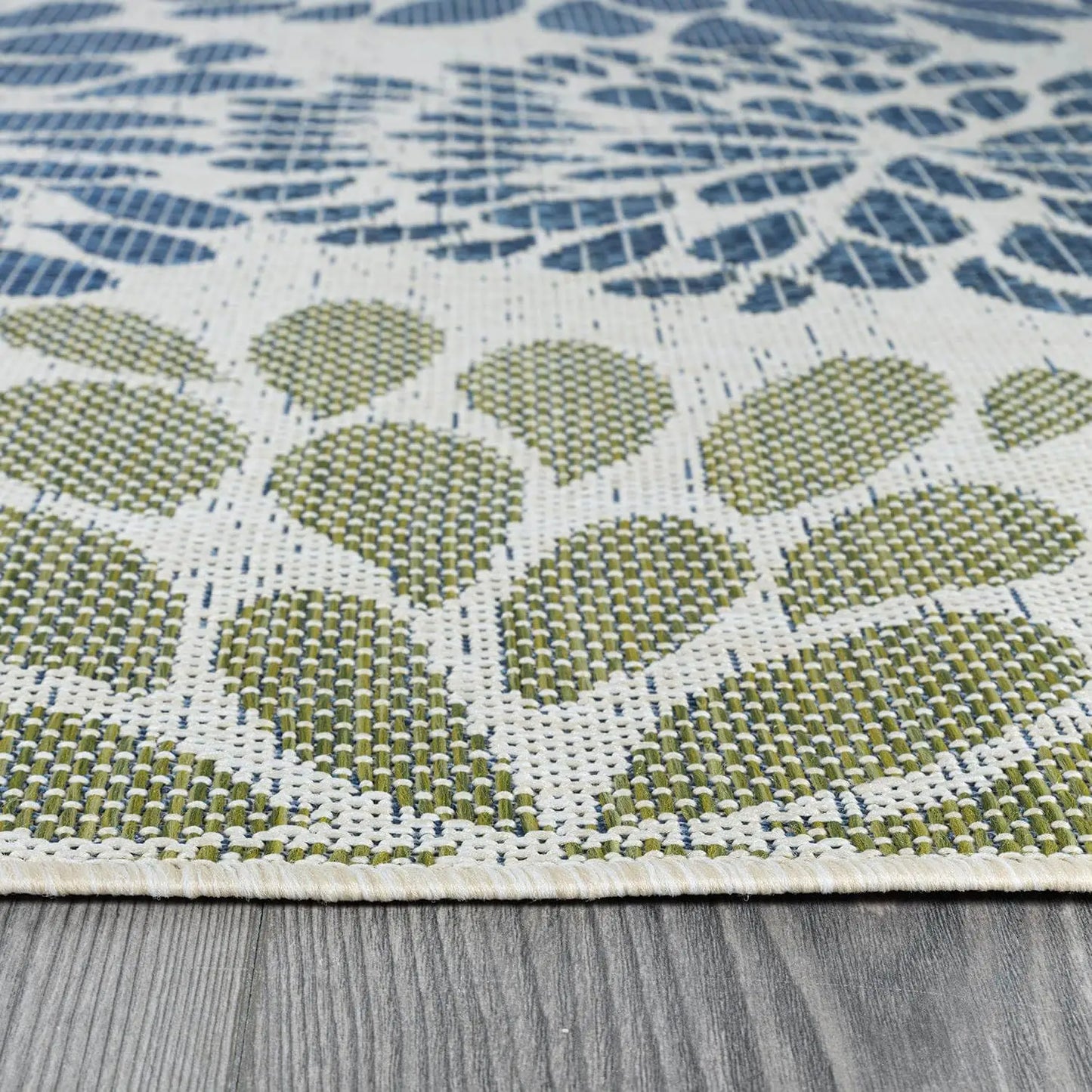 Leaf Area Outdoor Rug for Indoor and Outdoor Patio